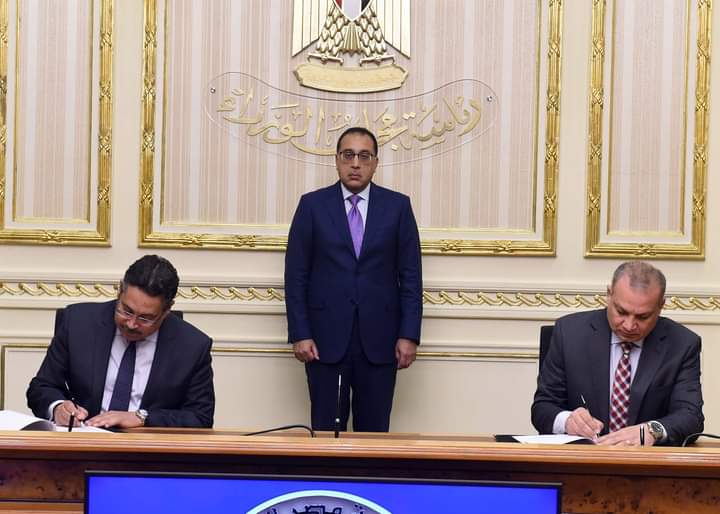 مدبولي يشهد توقيع اتفاق حجز  وإتمام التعاقد لبيع وحدات "سكن لكل المصريين"
